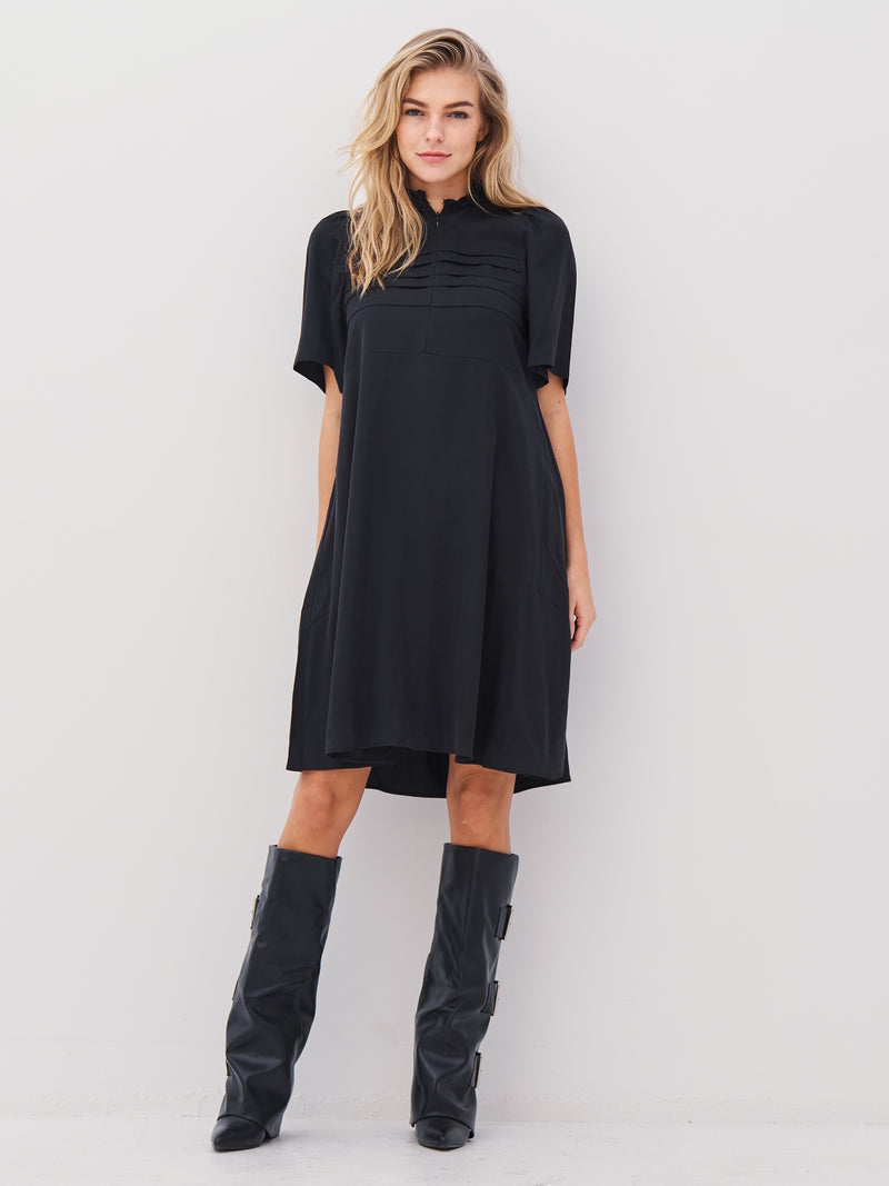 NÜ ASLI dress Dresses Black