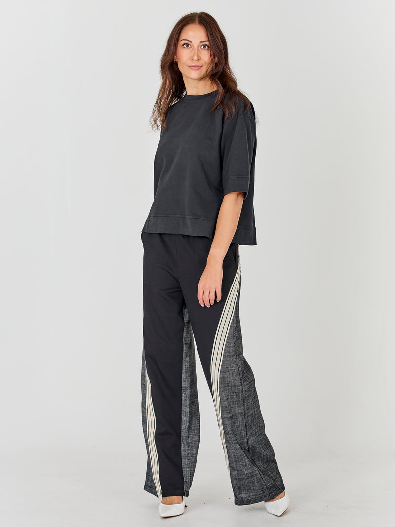 NÜ Alma Sweat Blouses Black