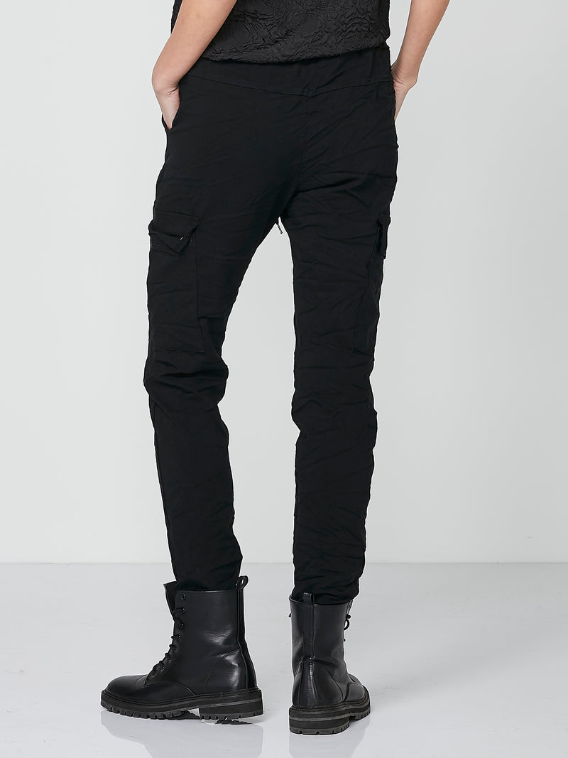 NÜ CARMEN cargo trousers Trousers Black