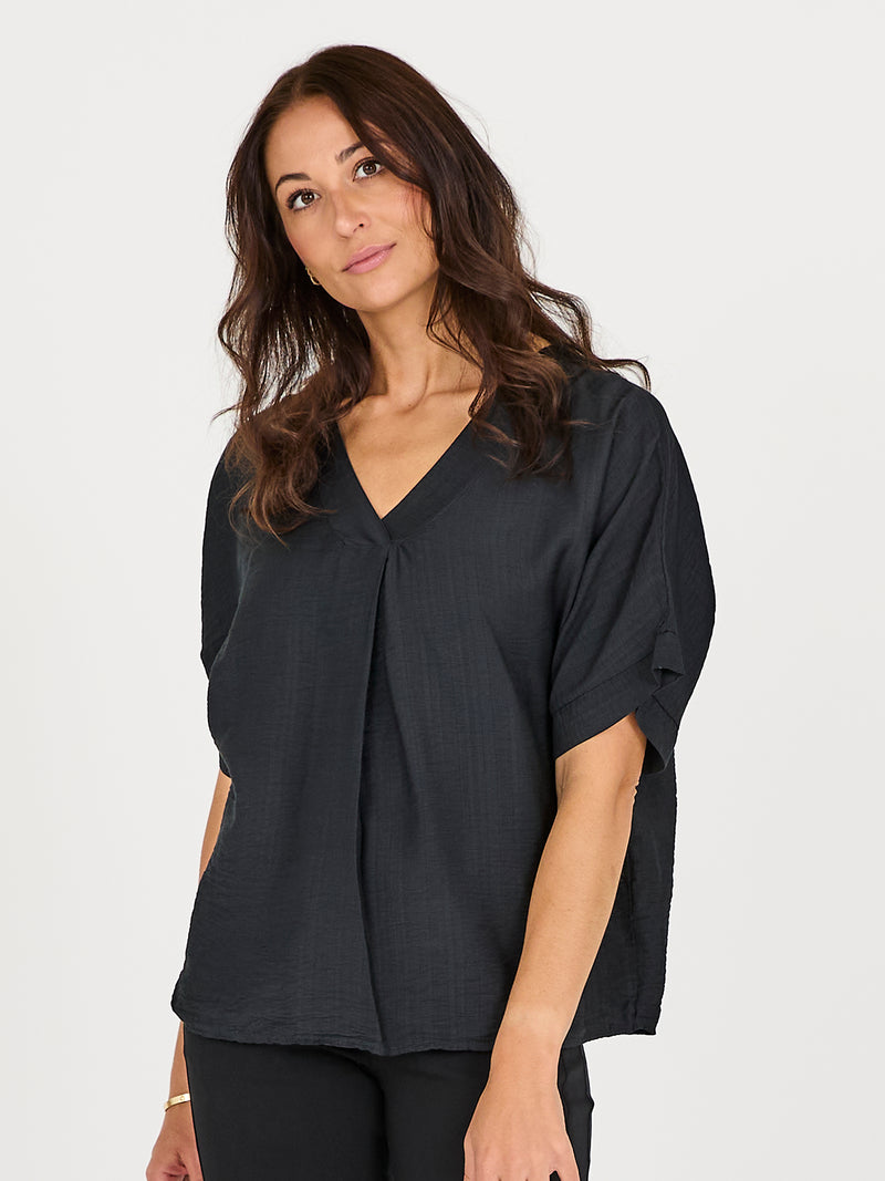 NÜ CINDA blouse Tops and T-shirts Black