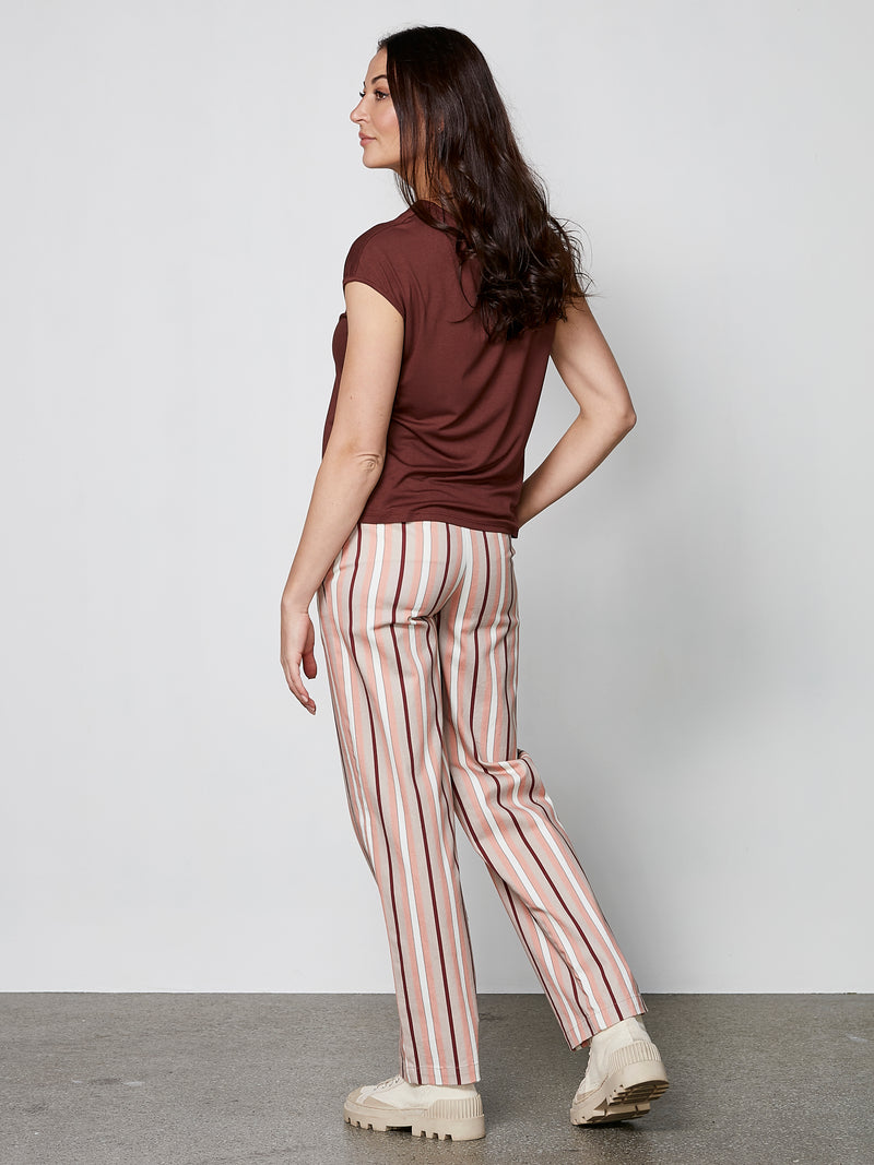 NÜ YASMI v-neck t-shirt Tops and T-shirts 685 Berry red