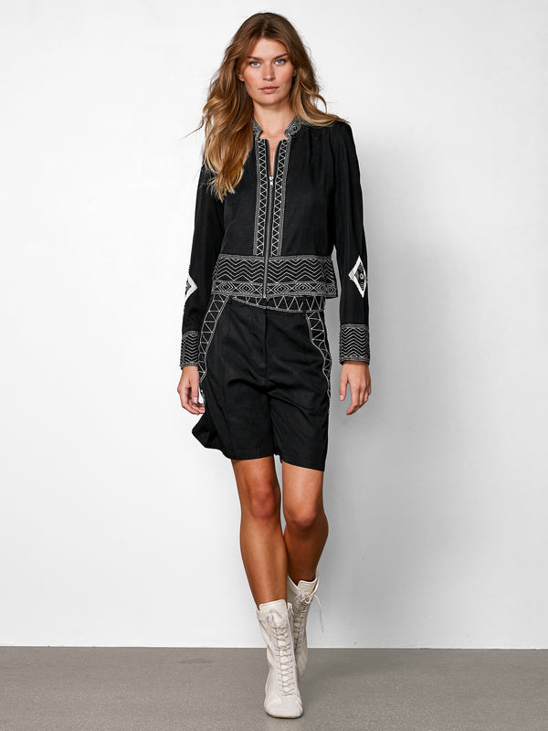 NÜ ZANNA shorts Shorts Black