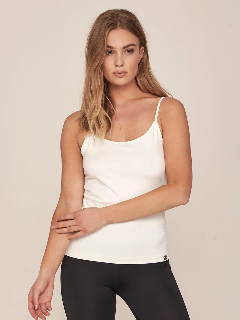 NÜ RUN top with straps Tops and T-shirts 110 Creme